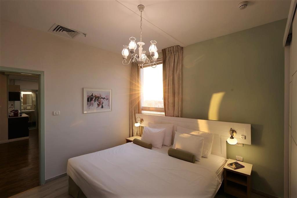 Casa Boutique Hotel (Adults Only) Nahariya Exterior photo
